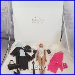 Tonner UFDC 2005 NEW Regina Wentworth house doll gift set souvenir collection