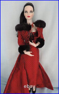 Tonner Very Rare Ultra basic Raven doll