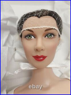 Tonner Vinyl 22 Doll Scarlett's Wedding Day Bride Gorgeous