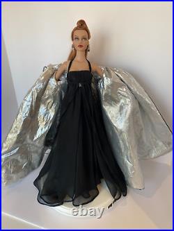 Tonner Wentworth Sydney Chase 16 Fashion Doll DARK EMBRACE, Auburn LE 500 VIDEO