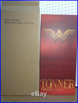 Tonner -deluxe Box -wonder Woman Training Armor-no Sword, Shield Or Stand/photos