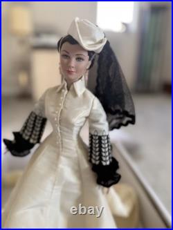 Tonner doll 16, Gone With The Wind, Scarlett, Race Horses All Dressed