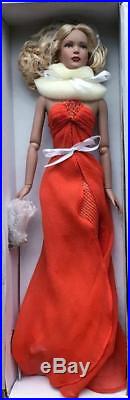 Tonner16 Citrine Dream Tyler Wentworth Dressed Doll With StandLE 500Rare