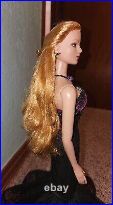 Tyler Sydney Tonner Wentworth Doll With Ooak Mermaid Black Silk Gown