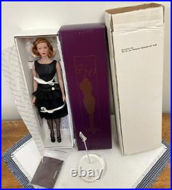 Tyler Wentworth 16 Doll Robert Tonner Champagne And Caviar & Stand + Box Tyler Wentworth 16 Doll Robert Tonner Champagne And Caviar & Stand + Box