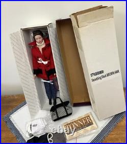Tyler Wentworth 16 Doll Robert Tonner Something Sleek Brown Hair & 2 Outfits