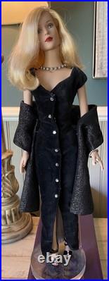 Tyler Wentworth 2001 LA FEMME CHIC 16 PARIS FASHION DOLL FESTIVAL, LE #80/300