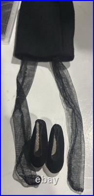 Tyler Wentworth Collection Tyler Signature red hair with original outfit