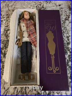 Tyler Wentworth ENGLAND EXCURSION DISPLAY DOLL16 Tonner 2002 Outfit & Doll