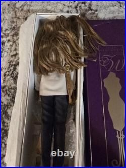 Tyler Wentworth ENGLAND EXCURSION DISPLAY DOLL16 Tonner 2002 Outfit & Doll