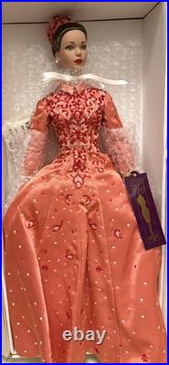 Tyler Wentworth Framboise Robe Du Grand Soir Theatre De La Mode Robert Tonner Tyler Wentworth Framboise Robe Du Grand Soir Theatre De La Mode Robert Tonner