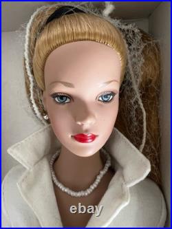 Tyler Wentworth Signature Tonner Fashion Doll AR Blonde TW0304 Tyler Wentworth Signature Tonner Fashion Doll AR Blonde TW0304