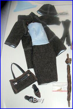 UFDC 2005 Regina Tyler Wentworth Collection 16 Doll with Outfits Robert Tonner