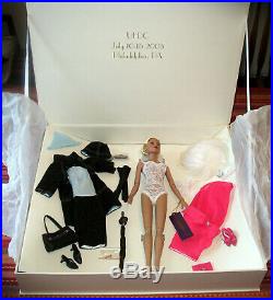 UFDC 2005 Regina Tyler Wentworth Collection 16 Doll with Outfits Robert Tonner