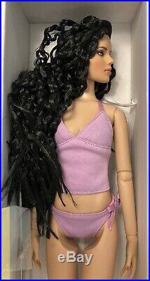 Very Rare New Rose Basic-raven from the Tonner Cami and Jon collection NRFB