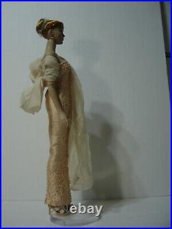 Very Rare Tyler Wentworth Sydney Chase Savoir-Faire Doll Tonner TW9211 SIGNED